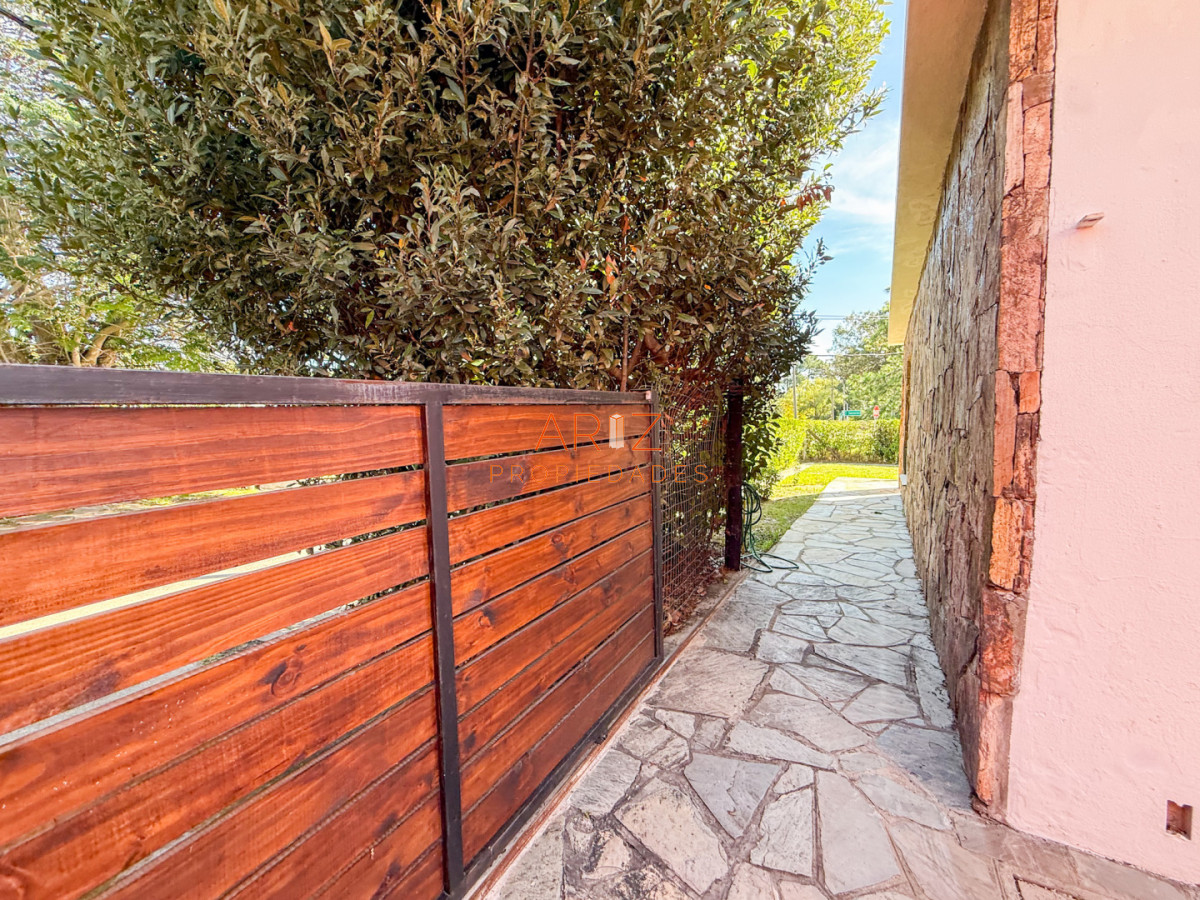 Casa ID.2508 - VENTA CASA 2 DORMITORIOS 2 BAÑOS PH PINARES LAS DELICIAS EN MUY BUEN ESTADO