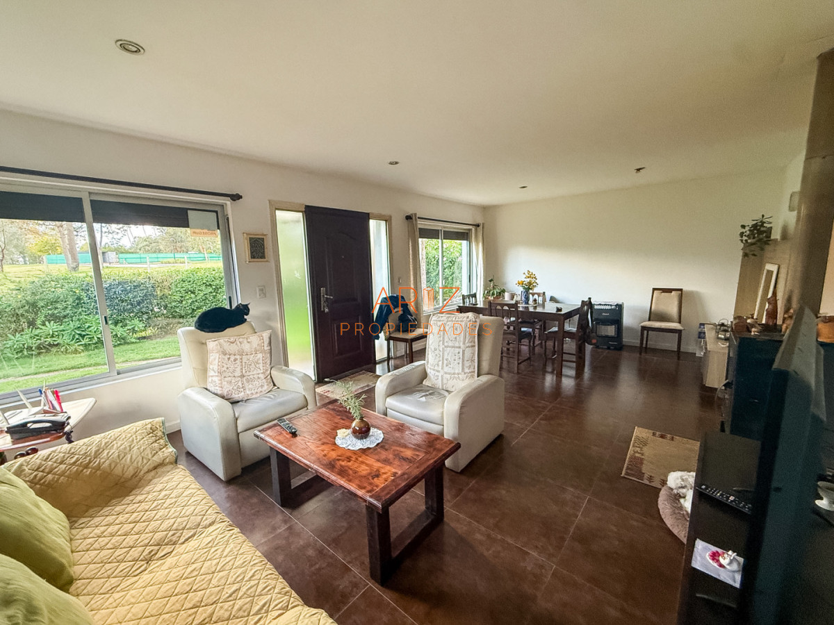 Casa ID.2517 - VENTA CASA 3 DORMITORIOS + LOFT 2 SUITES JARDINES DE CORDOBA ALADO DE BARRIO PRIVADO PUNTA DEL ESTE