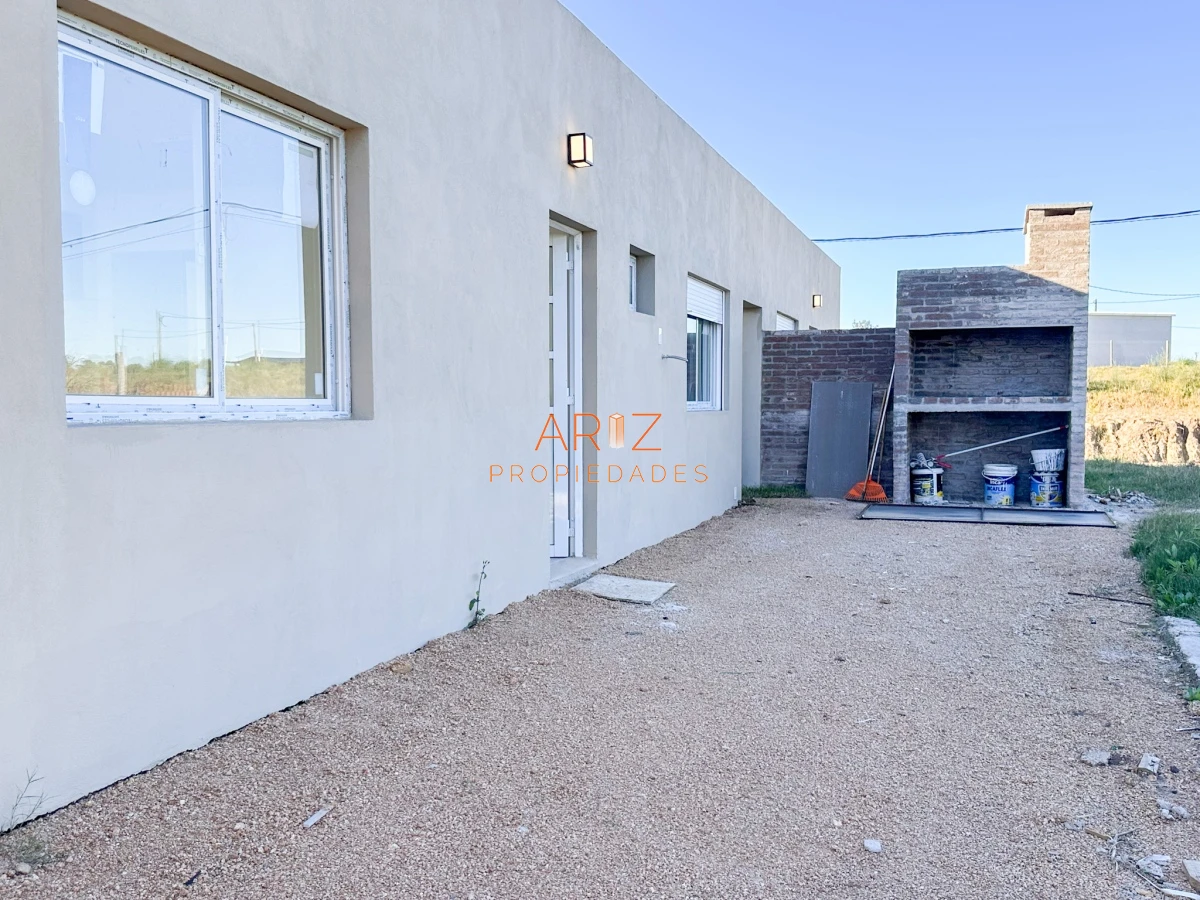 Casa ID.1745 - VENTA CASA 2 DORMITORIOS 1 BAÑO A ESTRENAR 4H SEGUNDA ETAPA APTA PARA BANCO FINANCIADAS