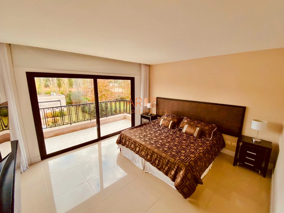 Casa ID.1796 - VENTA Y ALQUILER ANUAL CASA 4 DORMITORIOS EN SUITE + ESCRITORIO BARRIO PRIVADO MUY COMODA PUNTA DEL ESTE MALDONADO