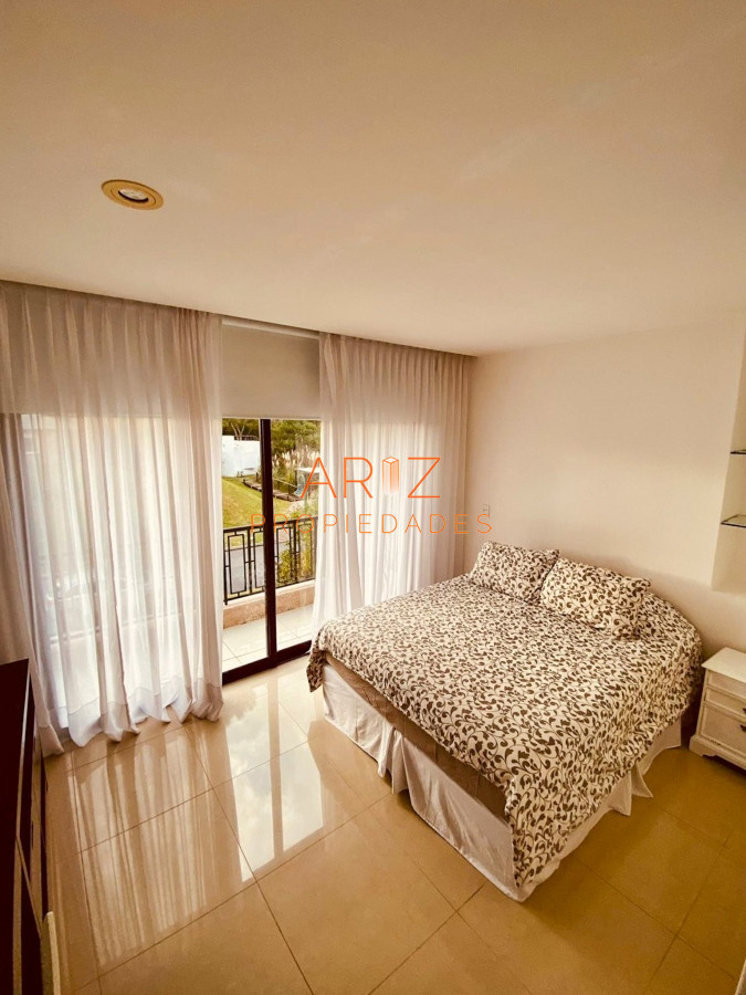 Casa ID.1796 - VENTA Y ALQUILER ANUAL CASA 4 DORMITORIOS EN SUITE + ESCRITORIO BARRIO PRIVADO MUY COMODA PUNTA DEL ESTE MALDONADO