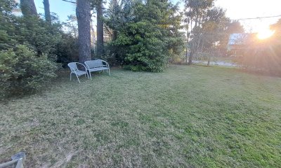 VENTA CASA PIEDRA 2 DORMITORIOS 2 BAÑOS MUY BIEN UBICADO PINARES PUNTA DEL ESTE