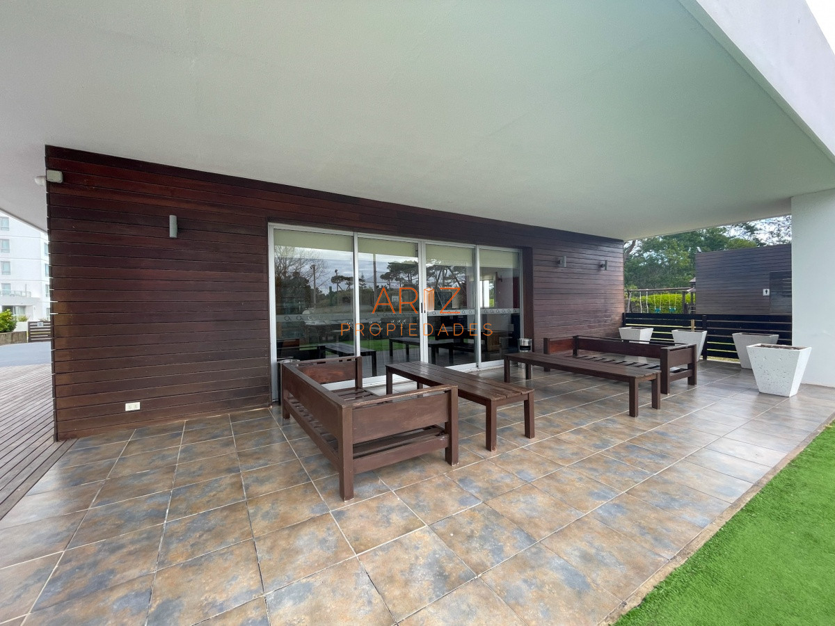 Apartamento ID.1921 - ALQUILER INVERNAL Y TEMPORADA 1 DORMITORIO Y MEDIO TODOS LOS SERVICIOS PISO ALTO A LA MANSA PUNTA DEL ESTE