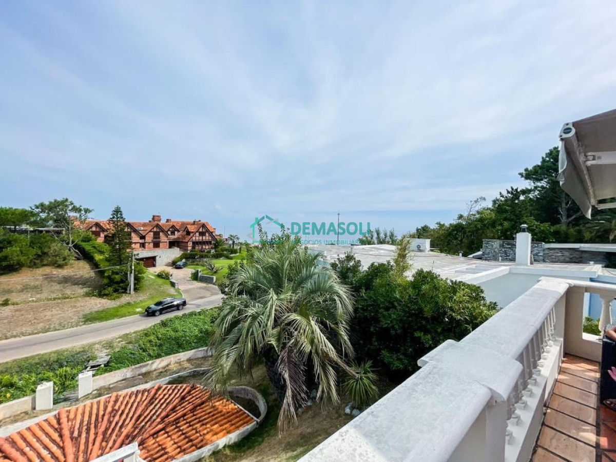Casa ID.786 - Se vende casa en Pinares Maldonado a  metros del mar