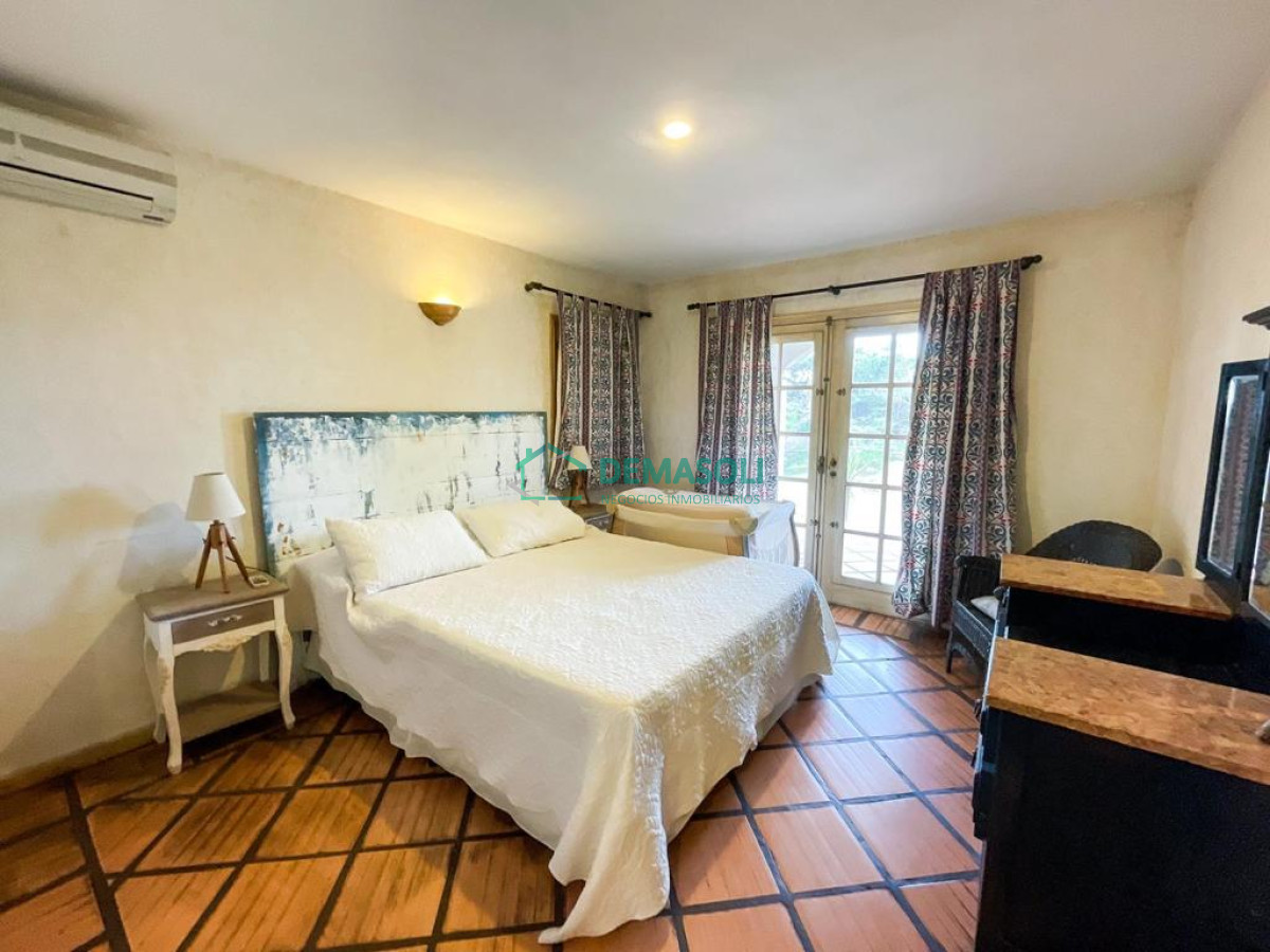 Casa ID.786 - Se vende casa en Pinares Maldonado a  metros del mar