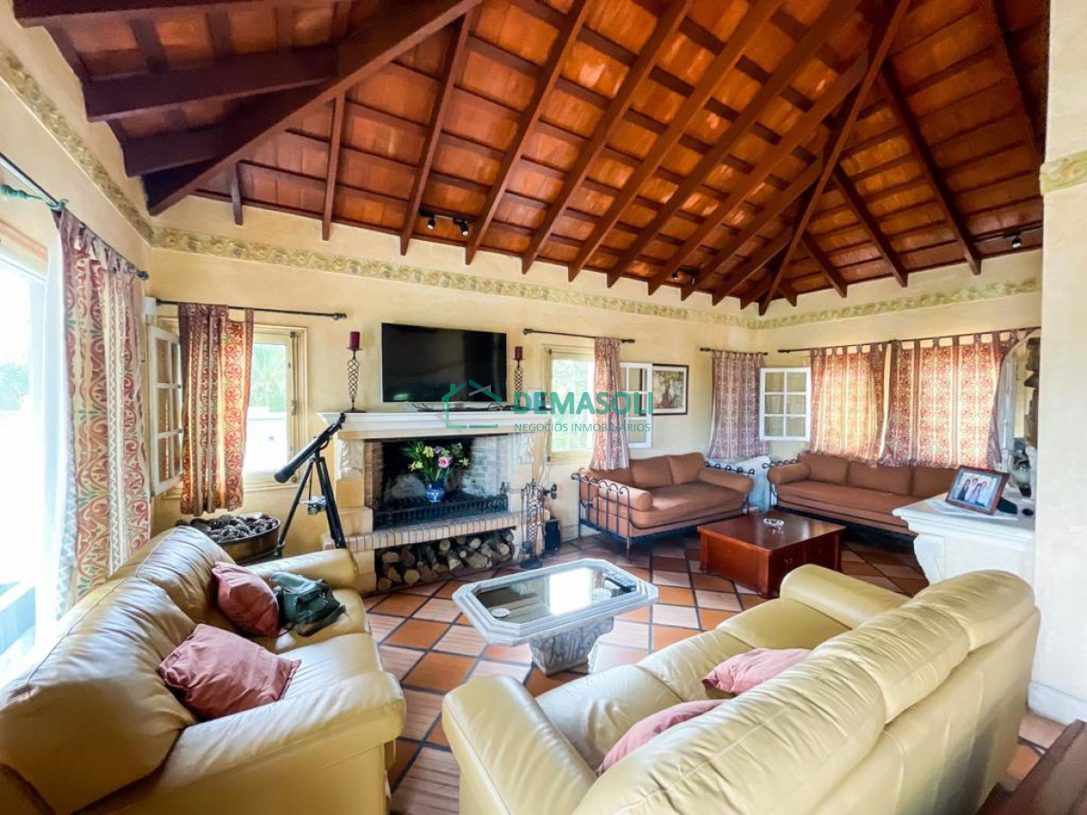 Casa ID.786 - Se vende casa en Pinares Maldonado a  metros del mar