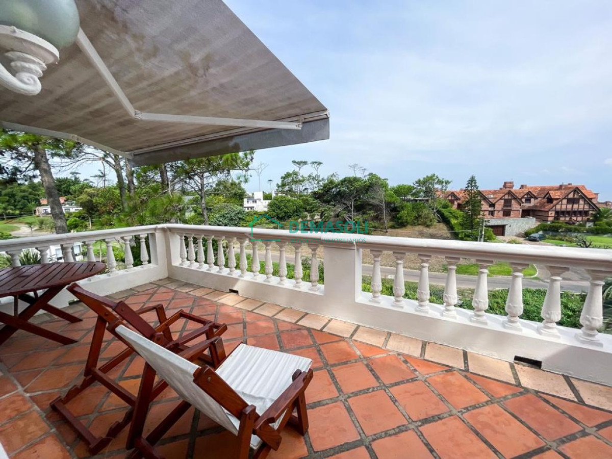 Casa ID.786 - Se vende casa en Pinares Maldonado a  metros del mar