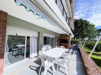 En Venta apartamento dentro de complejo planta baja tipo casa