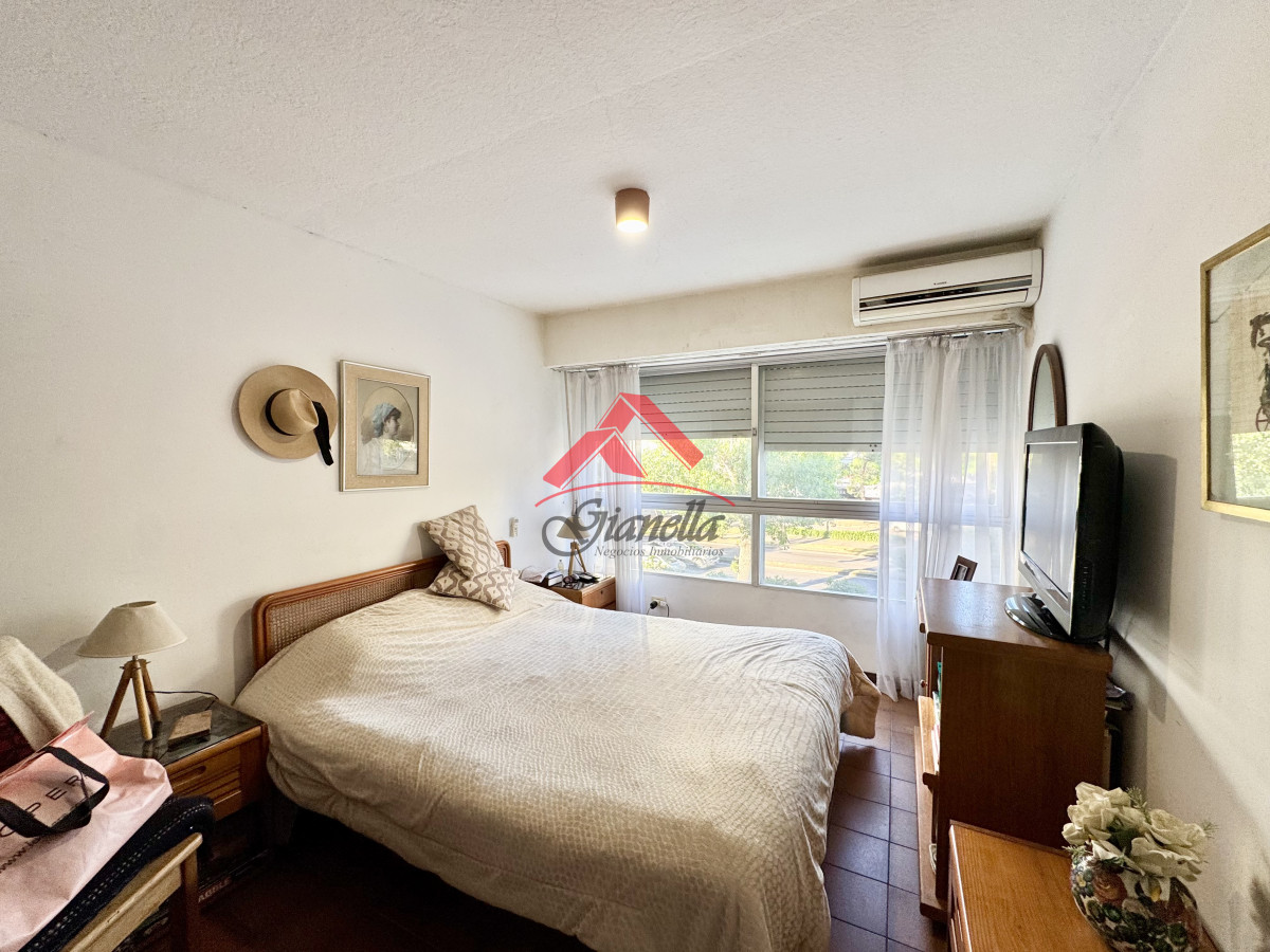 Apartamento ID.2238 - Apartamento de 2 dormitorios y 2 baños en venta