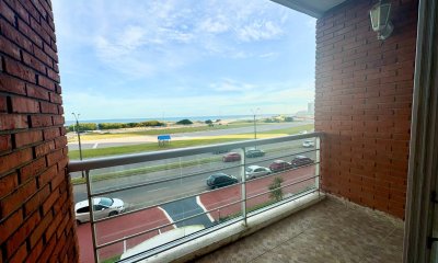 Apartamento de 2 domritorios en venta, 1ra linea de playa brava!