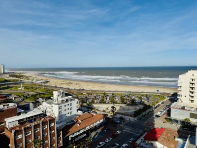 Apartamento con vista al mas a pasos del puerto disponible en alquiler temporal