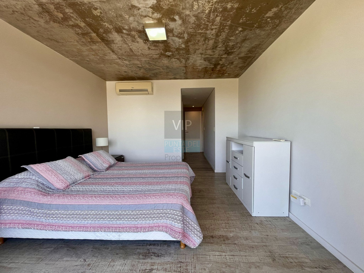 Apartamento ID.2640 - Exclusivo departamento en venta frente a playa mansa- Punta del Este