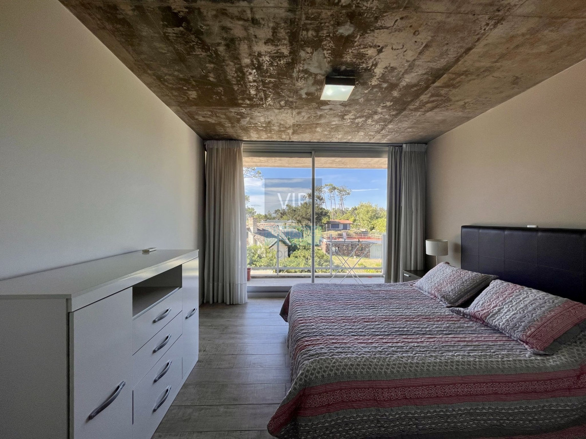 Apartamento ID.2640 - Exclusivo departamento en venta frente a playa mansa- Punta del Este