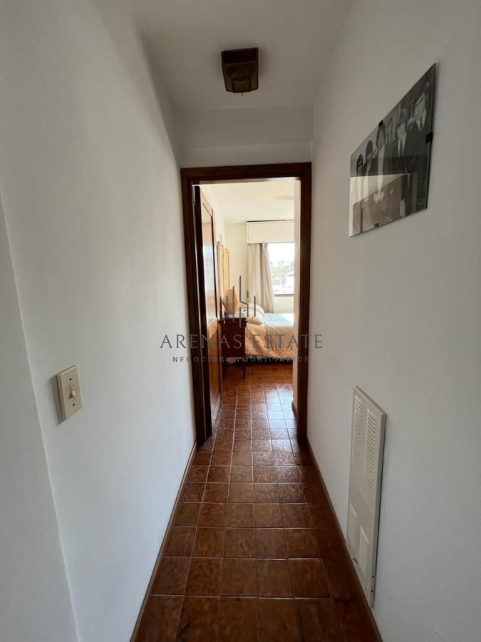 Apartamento ID.2591 - Apartamento de 4 dormitorios en alquiler anual
