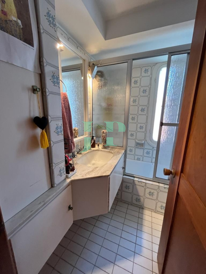 Apartamento ID.682 - Apartamento de 4 dormitorios en alquiler anual
