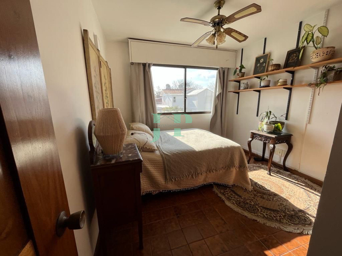 Apartamento ID.682 - Apartamento de 4 dormitorios en alquiler anual
