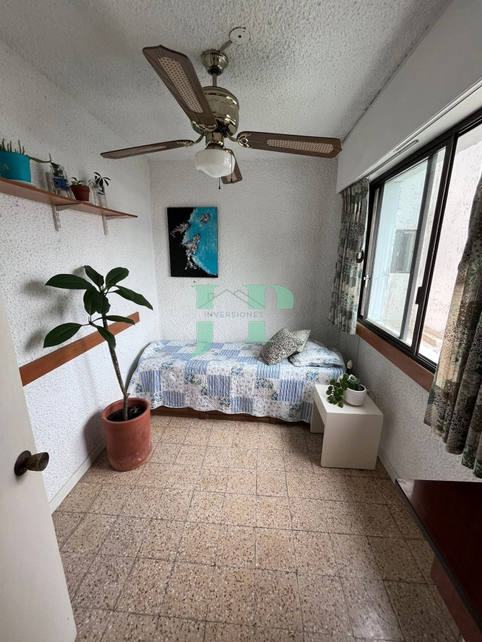 Apartamento ID.682 - Apartamento de 4 dormitorios en alquiler anual