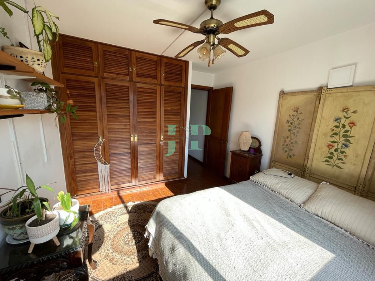 Apartamento ID.682 - Apartamento de 4 dormitorios en alquiler anual
