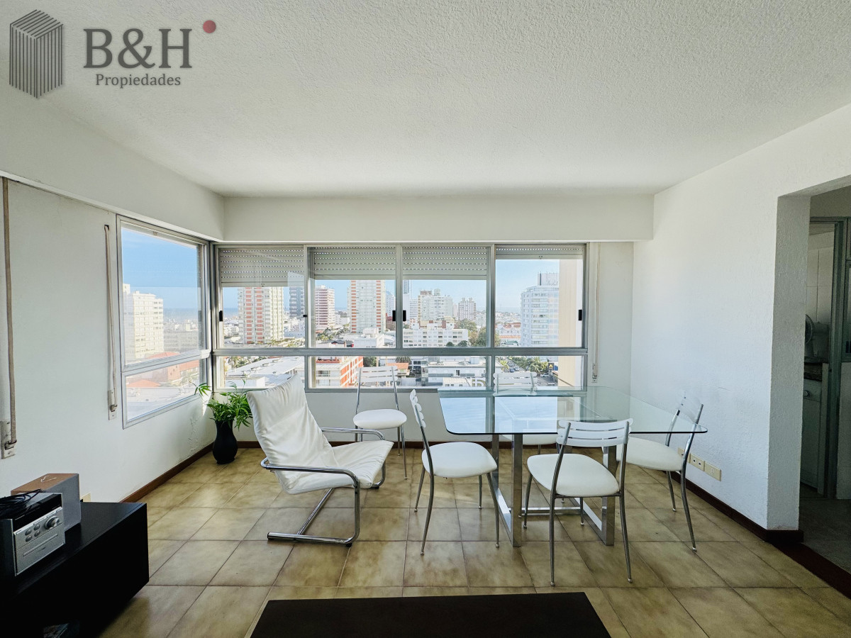 Apartamento ID.6245 - Apartamento con vista al mas a pasos del puerto disponible en alquiler temporal