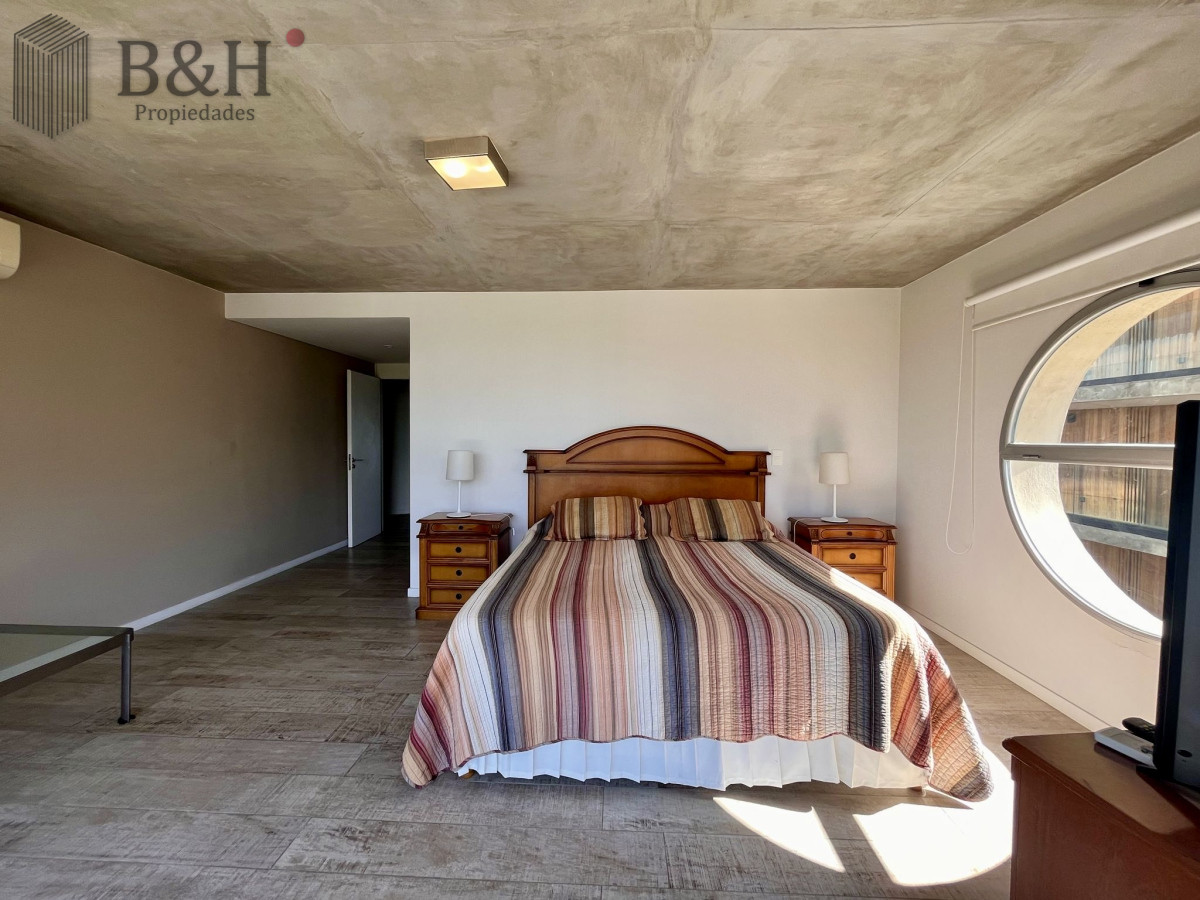 Apartamento ID.5840 - Exclusivo departamento en venta frente a playa mansa- Punta del Este