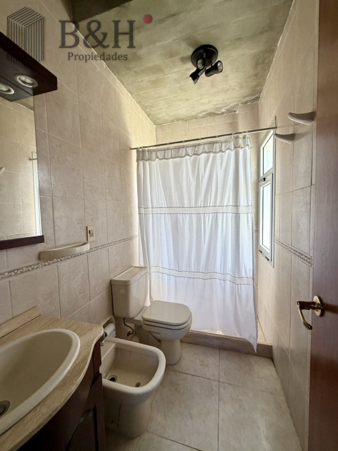 Casa ID.6791 - Balneario Bs As, alquiler anual