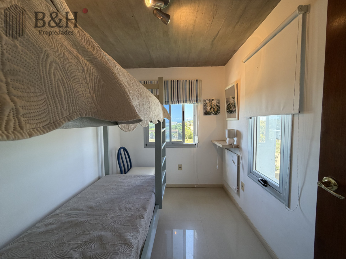 Casa ID.6791 - Balneario Bs As, alquiler anual