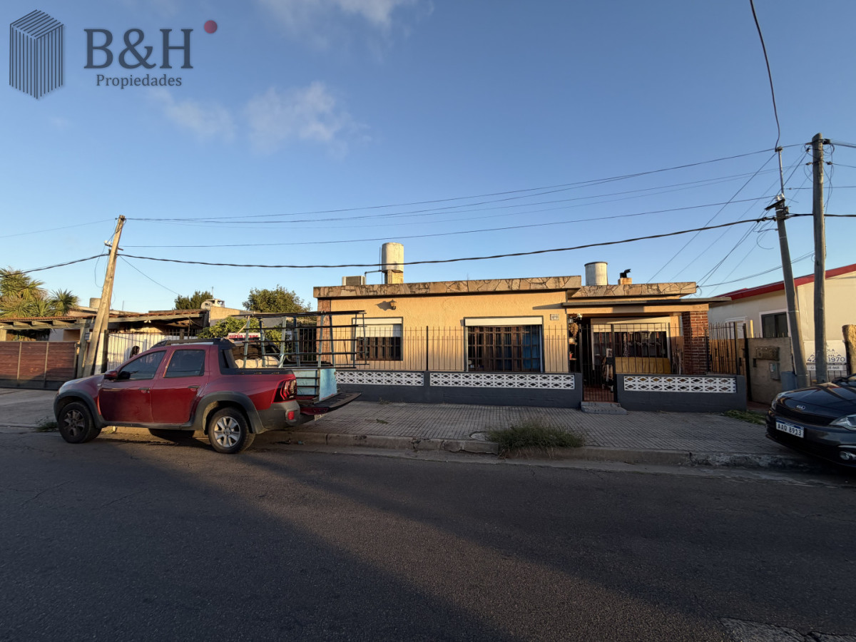 Casa ID.7058 - Se vende casa con apartamento en Maldonado