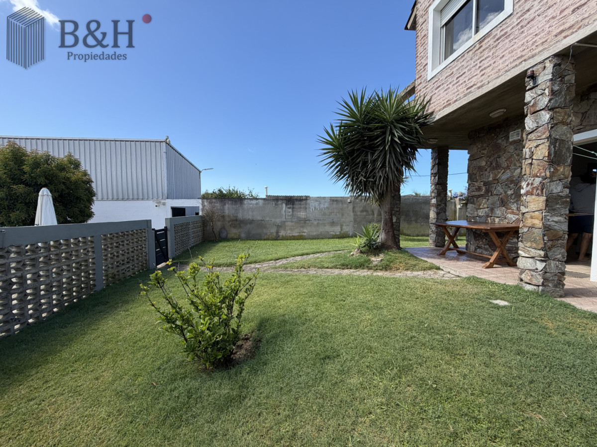 Casa ID.6791 - Balneario Bs As, alquiler anual