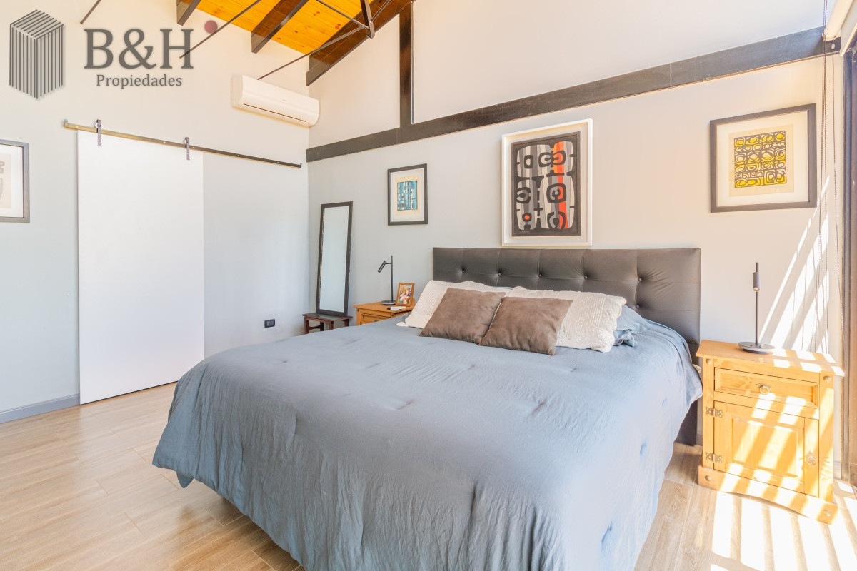Casa ID.6009 - Moderna casa en barrio privado El Quijote en venta