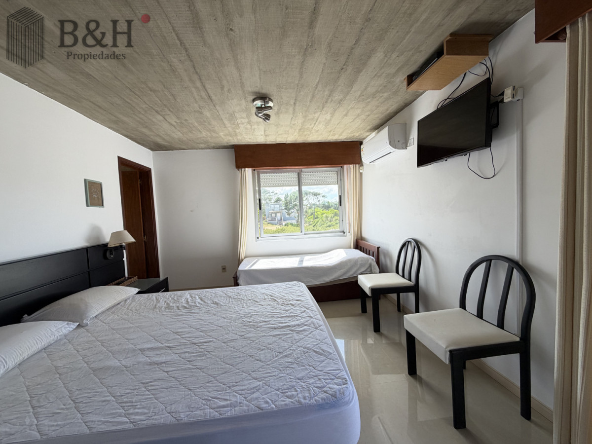 Casa ID.6791 - Balneario Bs As, alquiler anual