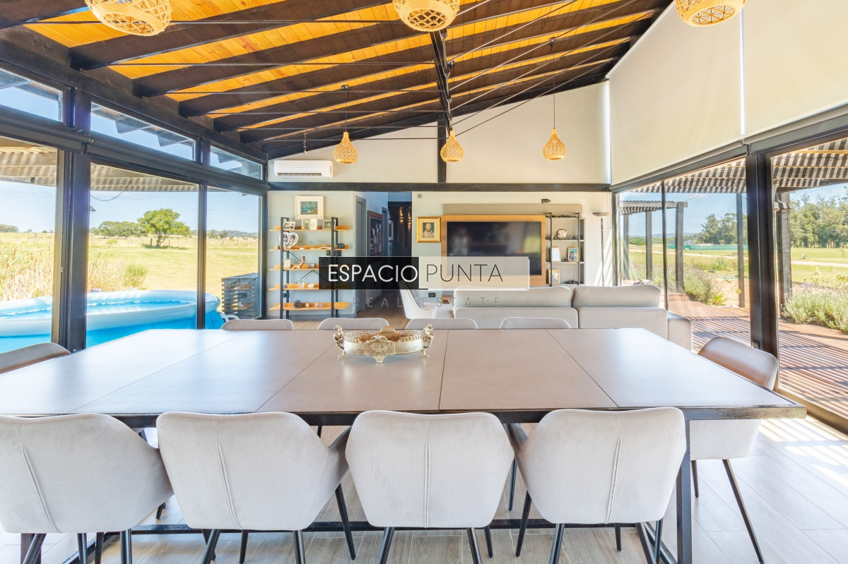 Casa ID.436 - Moderna casa en barrio privado El Quijote en venta