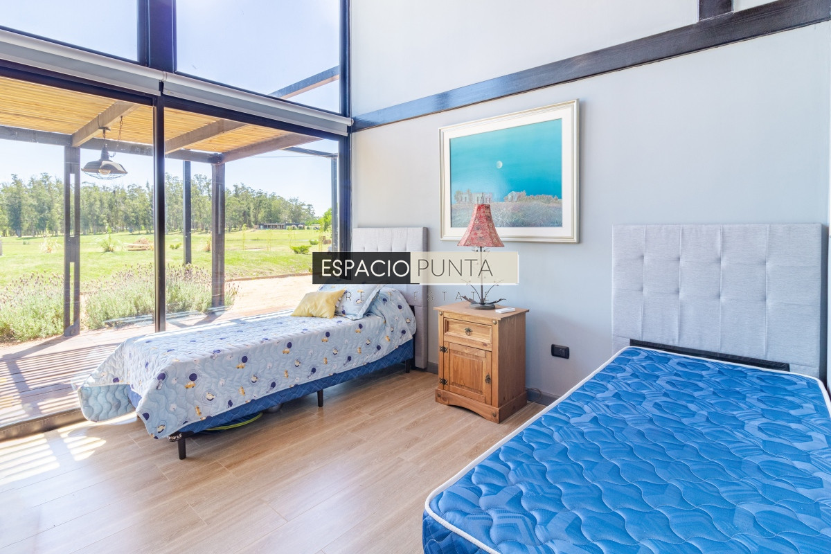 Casa ID.436 - Moderna casa en barrio privado El Quijote en venta