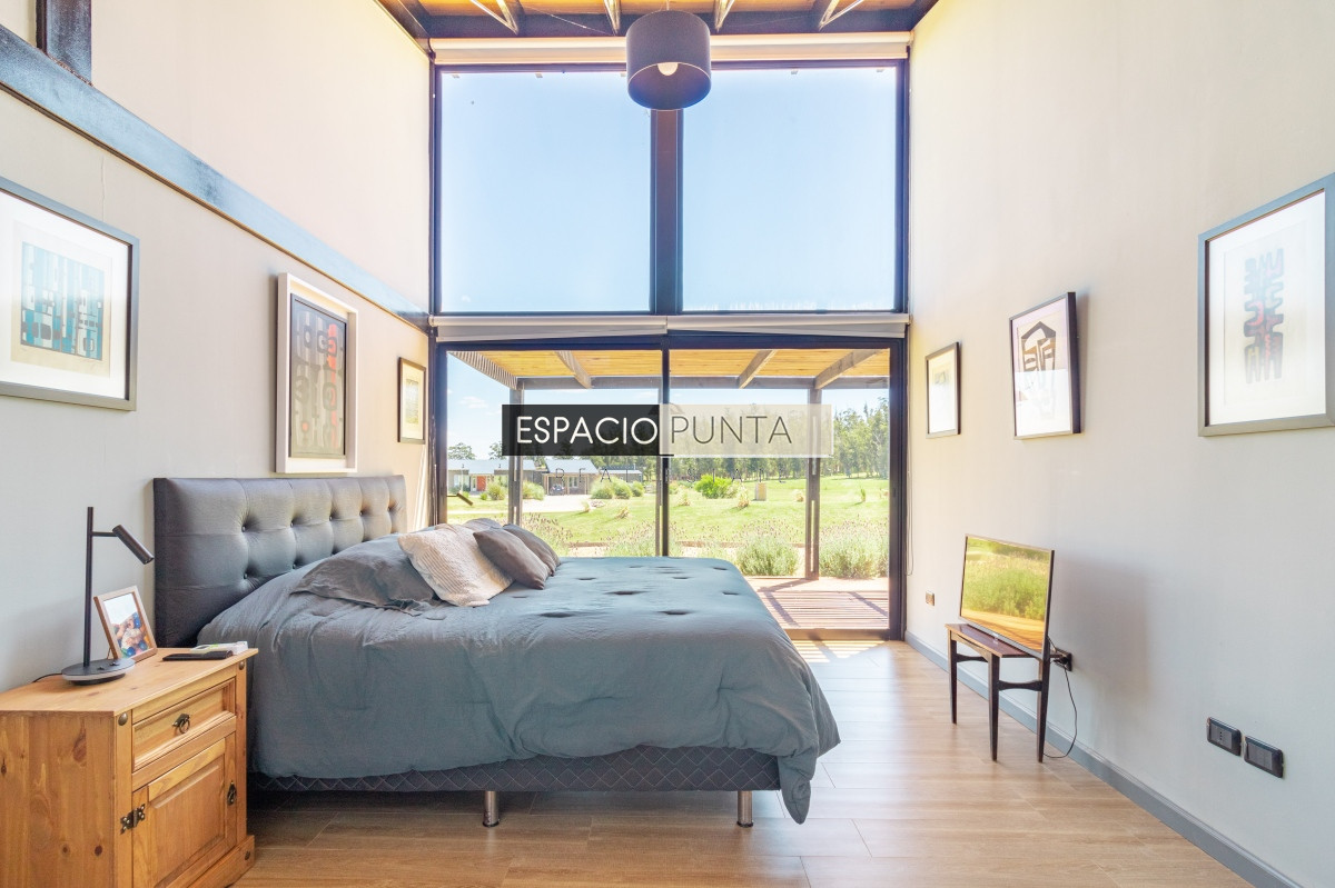 Casa ID.436 - Moderna casa en barrio privado El Quijote en venta