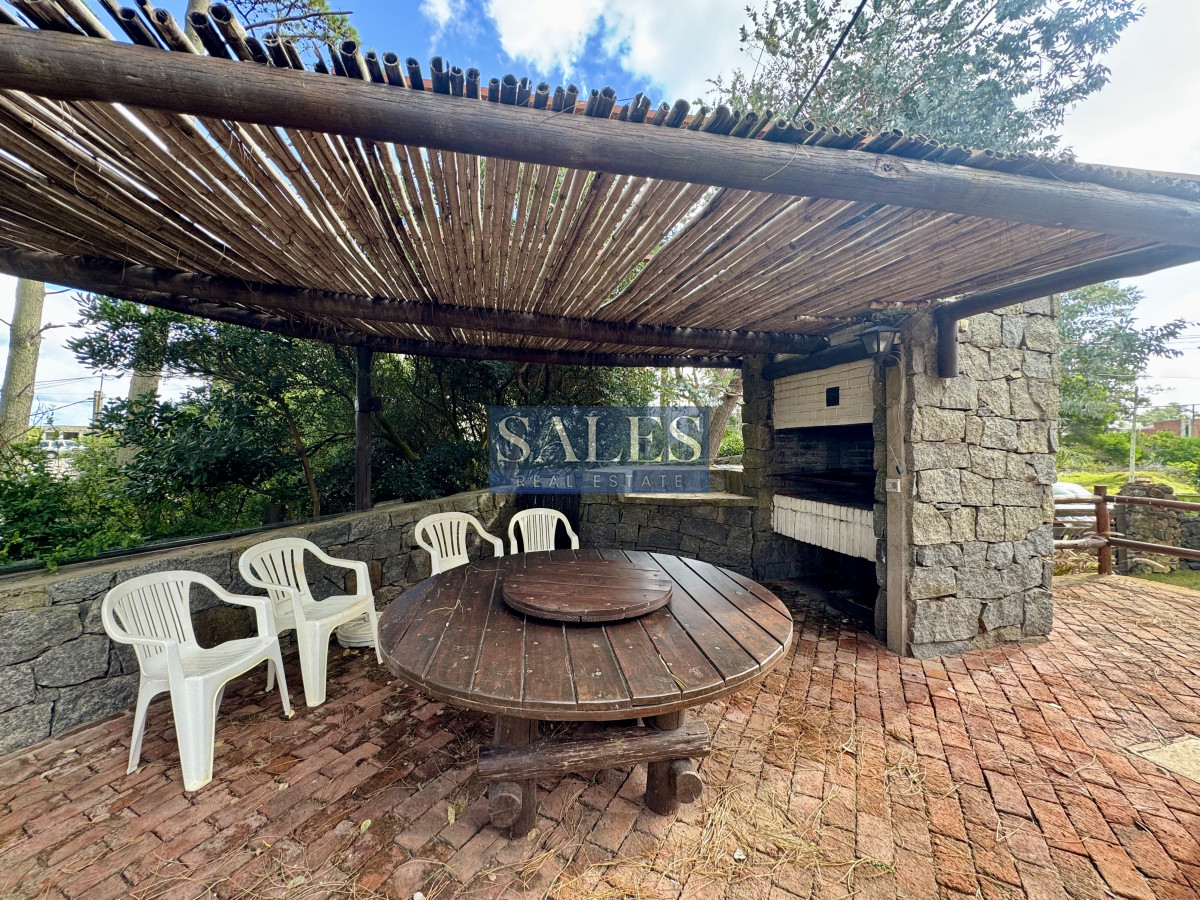 Casa ID.1278 - Alquiler anual, 2 casa en un solo padrón Punta del Este