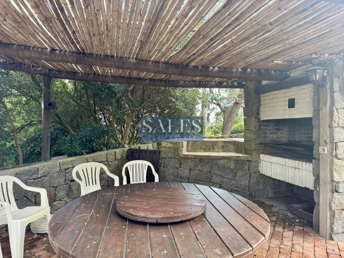 Casa ID.1278 - Alquiler anual, 2 casa en un solo padrón Punta del Este