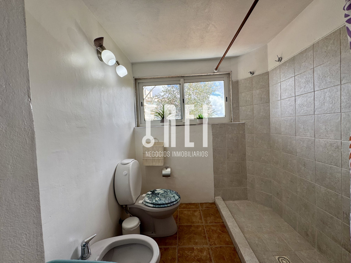 Casa ID.329 - Alquiler anual, 2 casa en un padrón