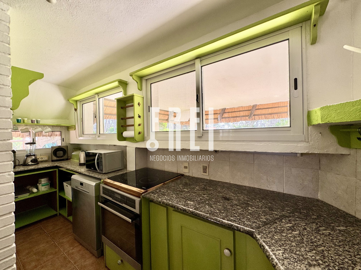 Casa ID.329 - Alquiler anual, 2 casa en un padrón