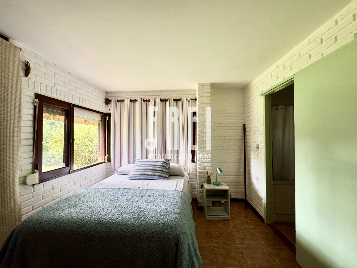 Casa ID.329 - Alquiler anual, 2 casa en un padrón