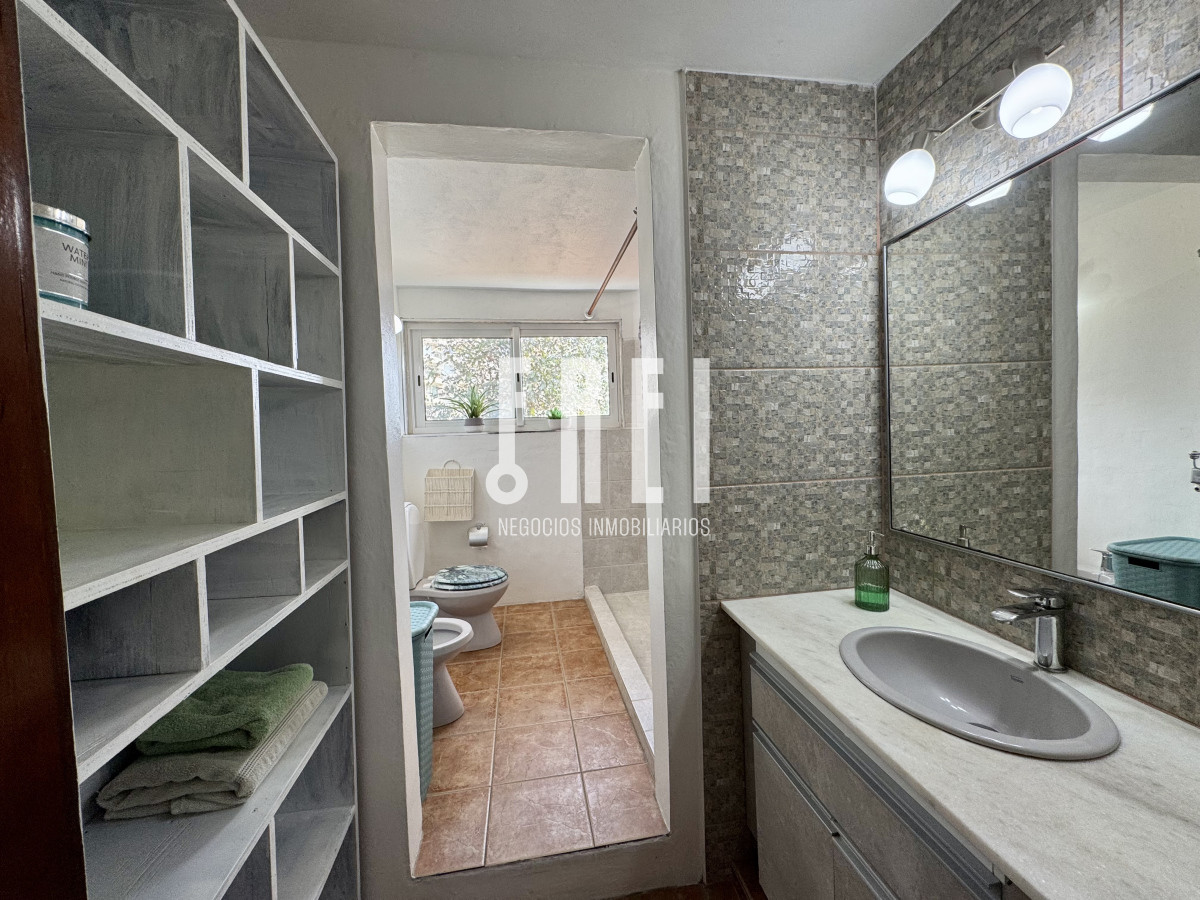 Casa ID.329 - Alquiler anual, 2 casa en un padrón