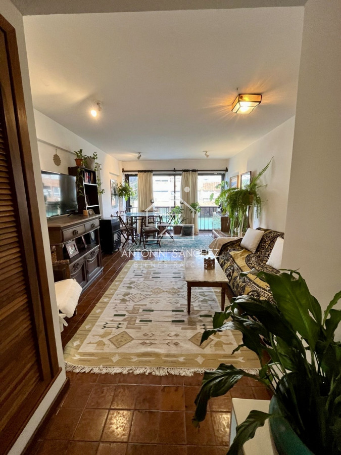 Apartamento ID.413 - Venta Apartamento de 4 dormitorios Punta del Este