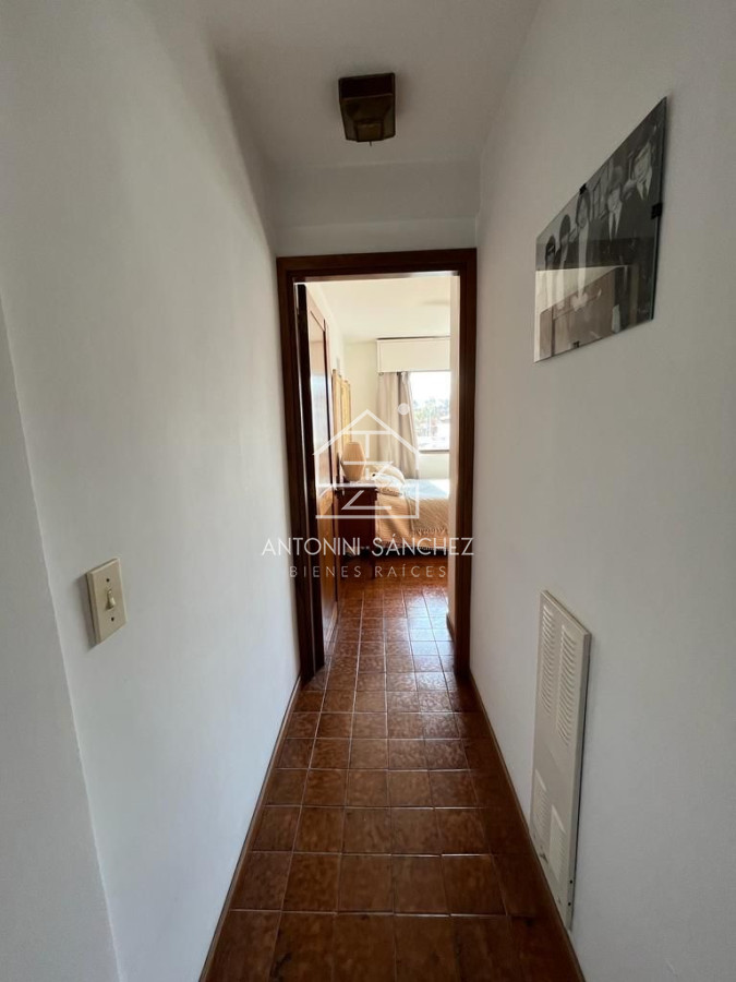 Apartamento ID.413 - Venta Apartamento de 4 dormitorios Punta del Este