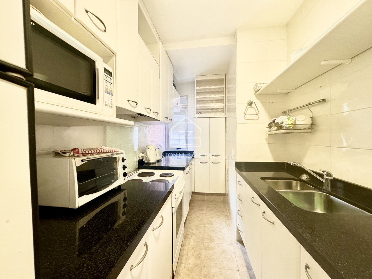 Apartamento ID.1856 - Apartamento de 2 domritorios en venta, 1ra linea de playa brava!