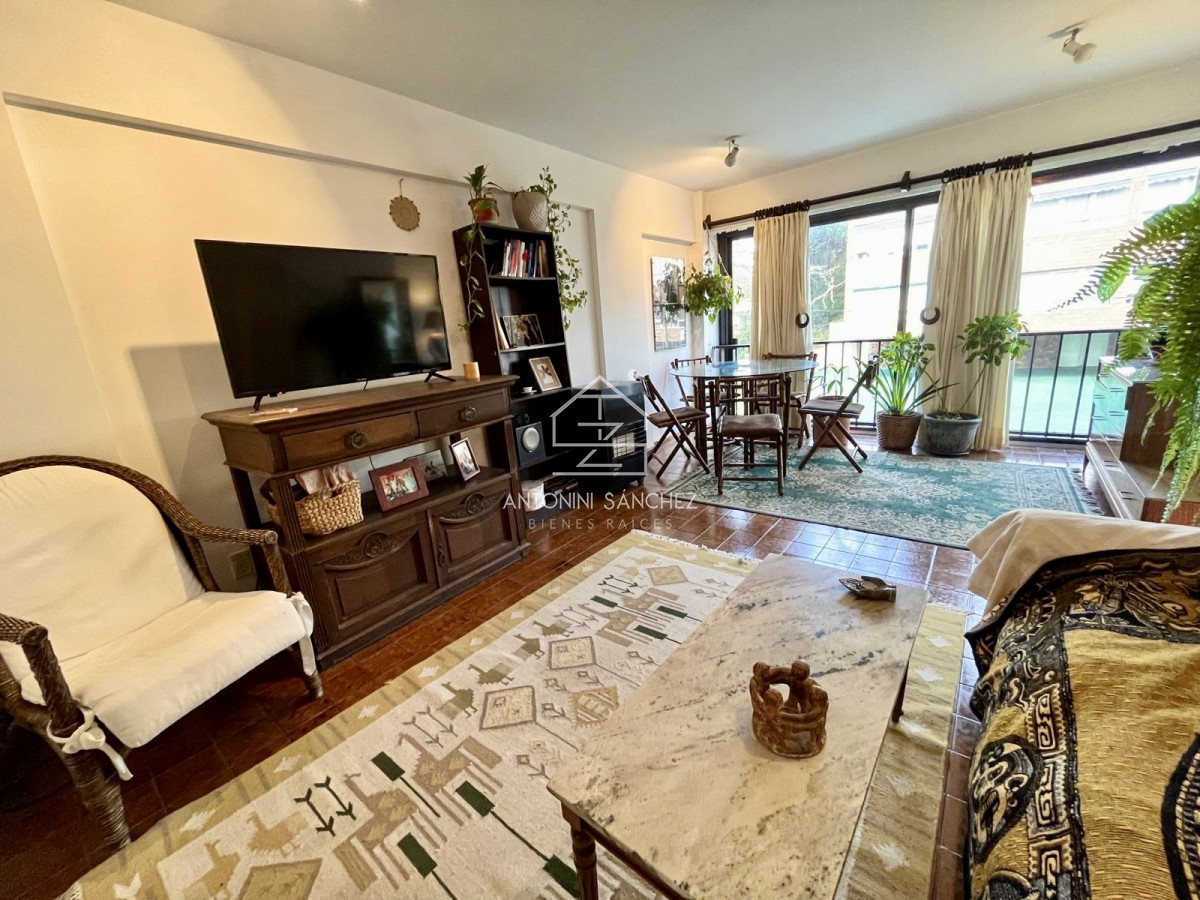 Apartamento ID.413 - Venta Apartamento de 4 dormitorios Punta del Este