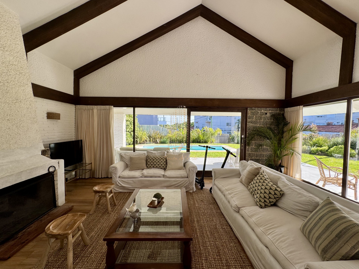 Casa ID.838 - Alquiler de temporada en Punta del Este! A pasos de playa mansa