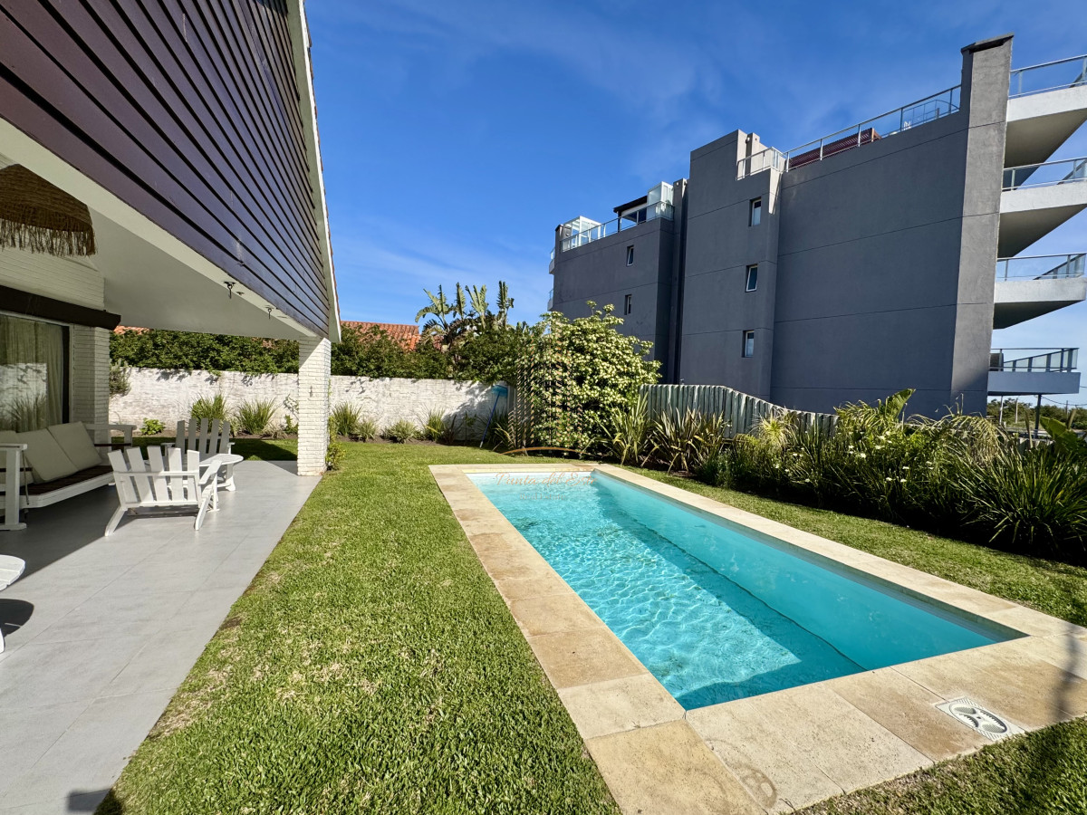 Casa ID.838 - Alquiler de temporada en Punta del Este! A pasos de playa mansa