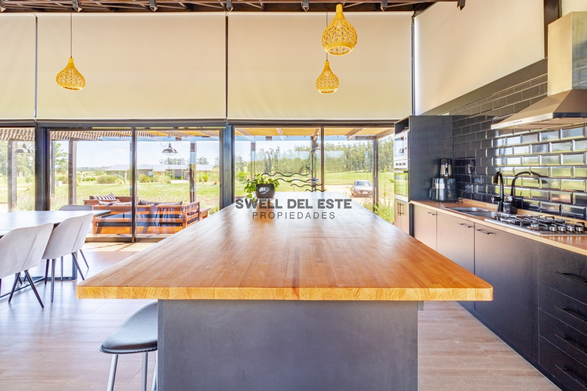 Casa ID.224 - Moderna casa en barrio privado El Quijote en venta