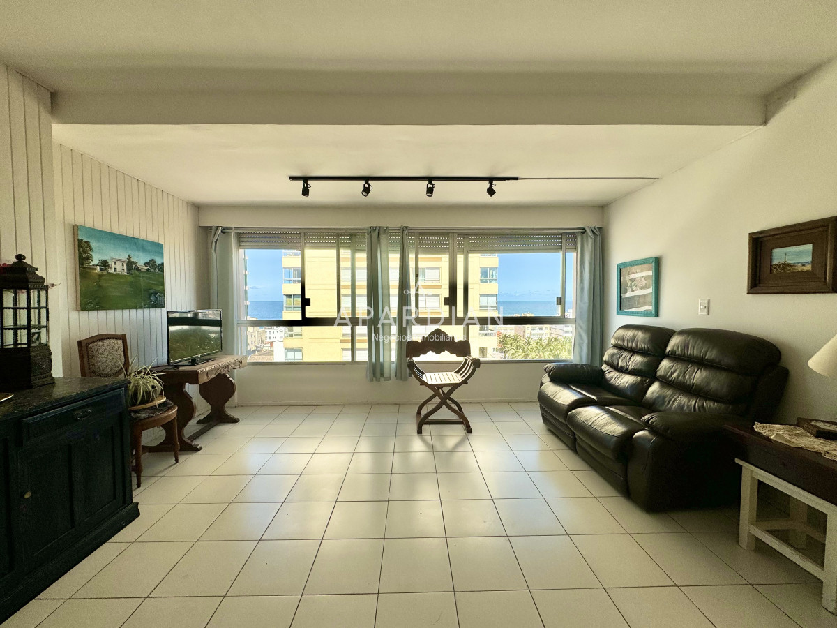 Apartamento ID.21097156 - Península. Apartamento de 1 dormitorio y medio con vista en venta!