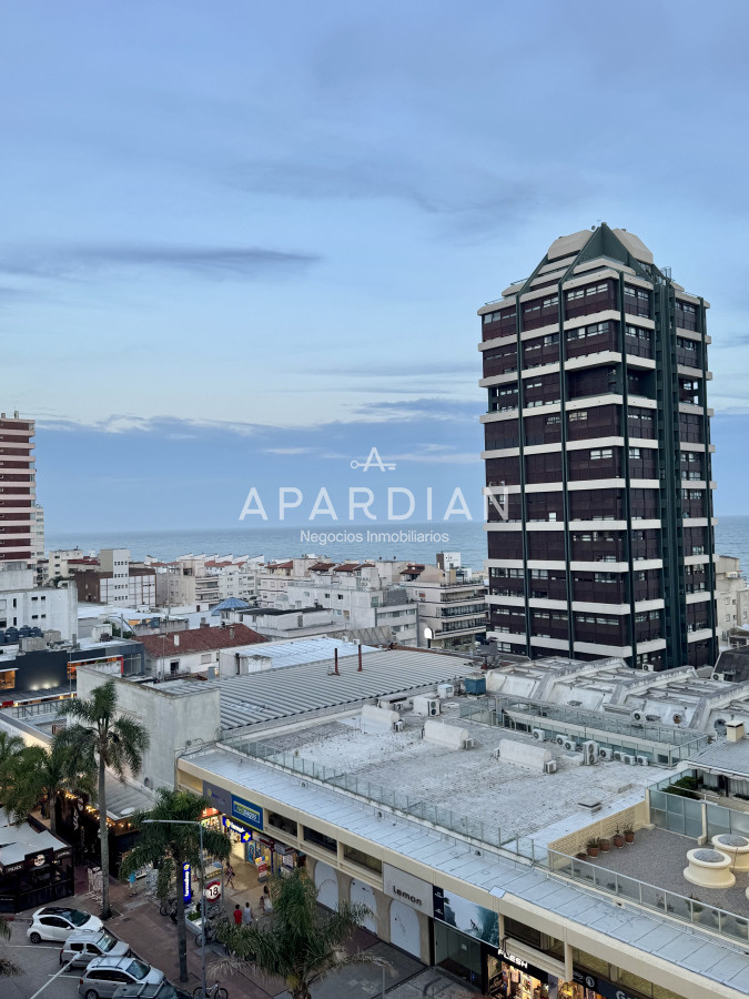 Apartamento ID.21097156 - Península. Apartamento de 1 dormitorio y medio con vista en venta!