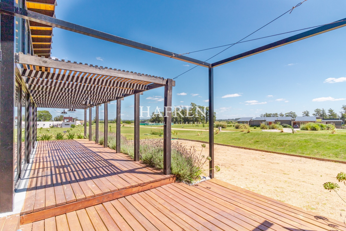 Casa ID.214 - Moderna casa en barrio privado El Quijote en venta