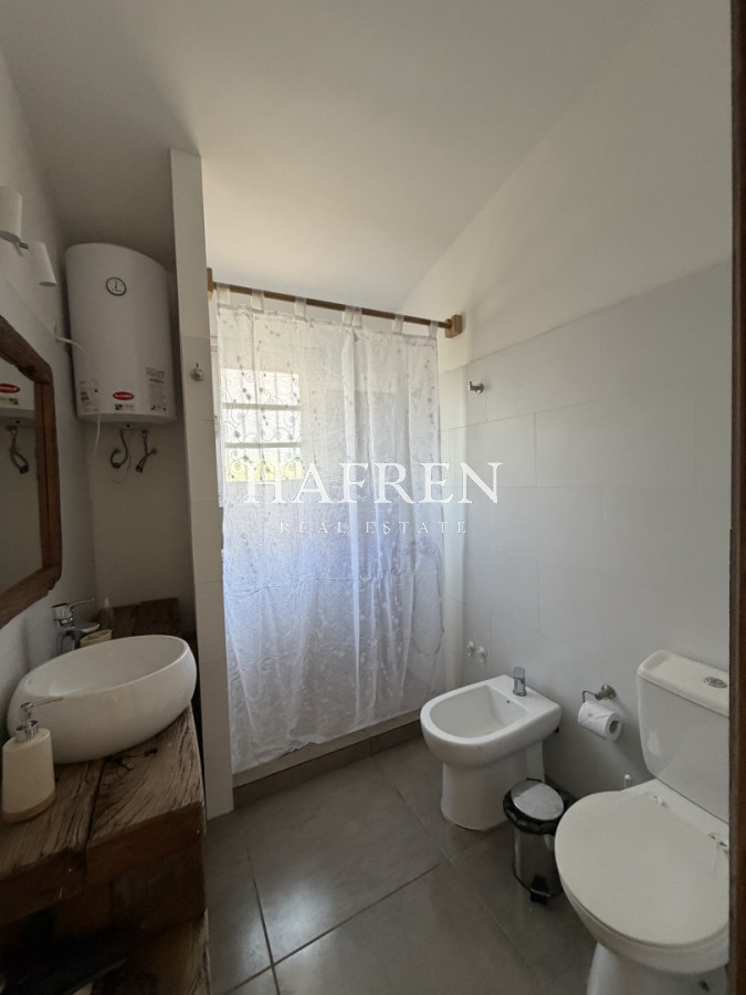 Casa ID.529 - Casa de 3 dormitorios a pasos de playa mansa en alquiler temporal